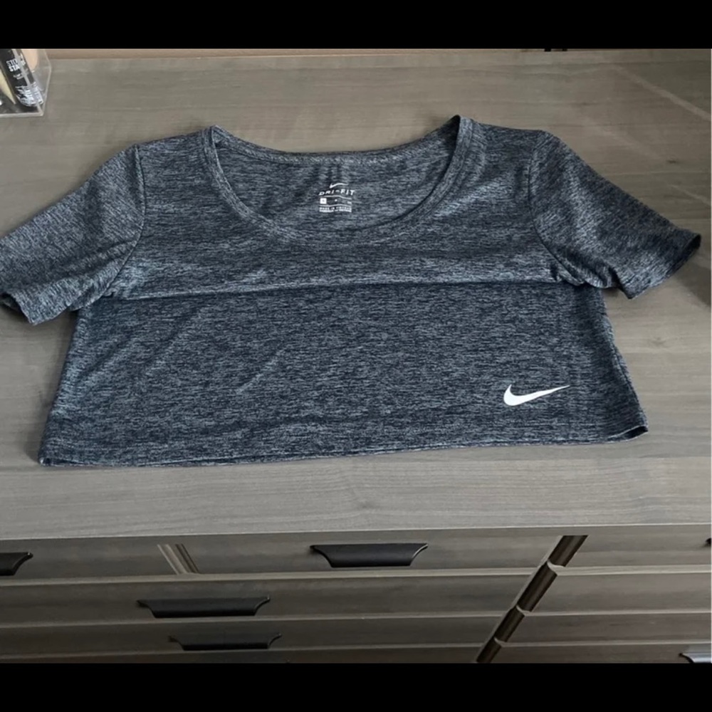 Nike workout tee